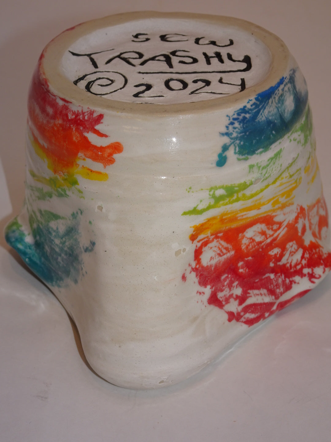 TOO ATTACHED ASHTRAY