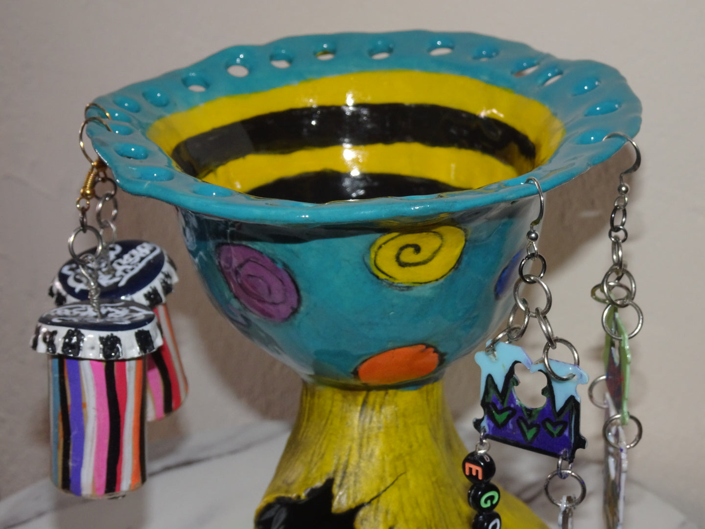 TRIPPY MUSHROOM EARRING HOLDER