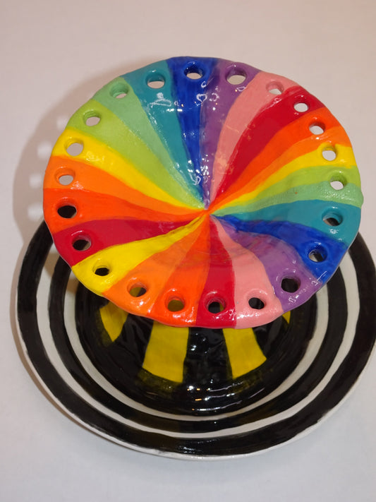 TRIPPY RAINBOW MUSHROOM EARRING DISH
